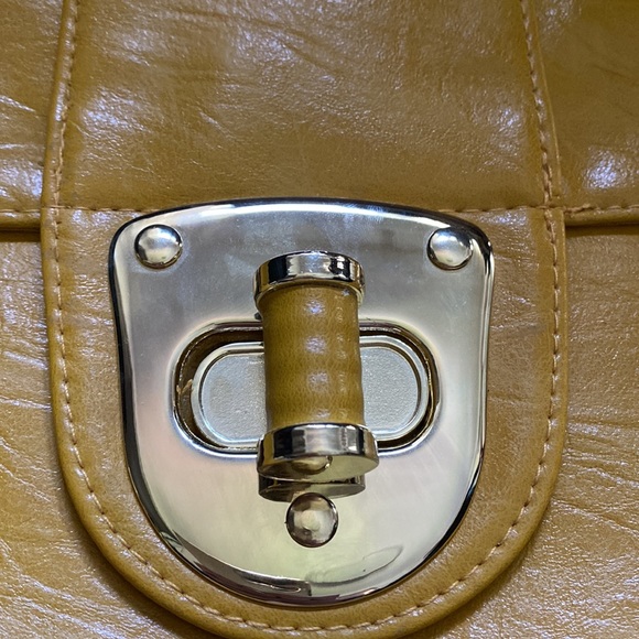 New ASOS Mustard Faux Leather Clutch - Picture 7 of 8